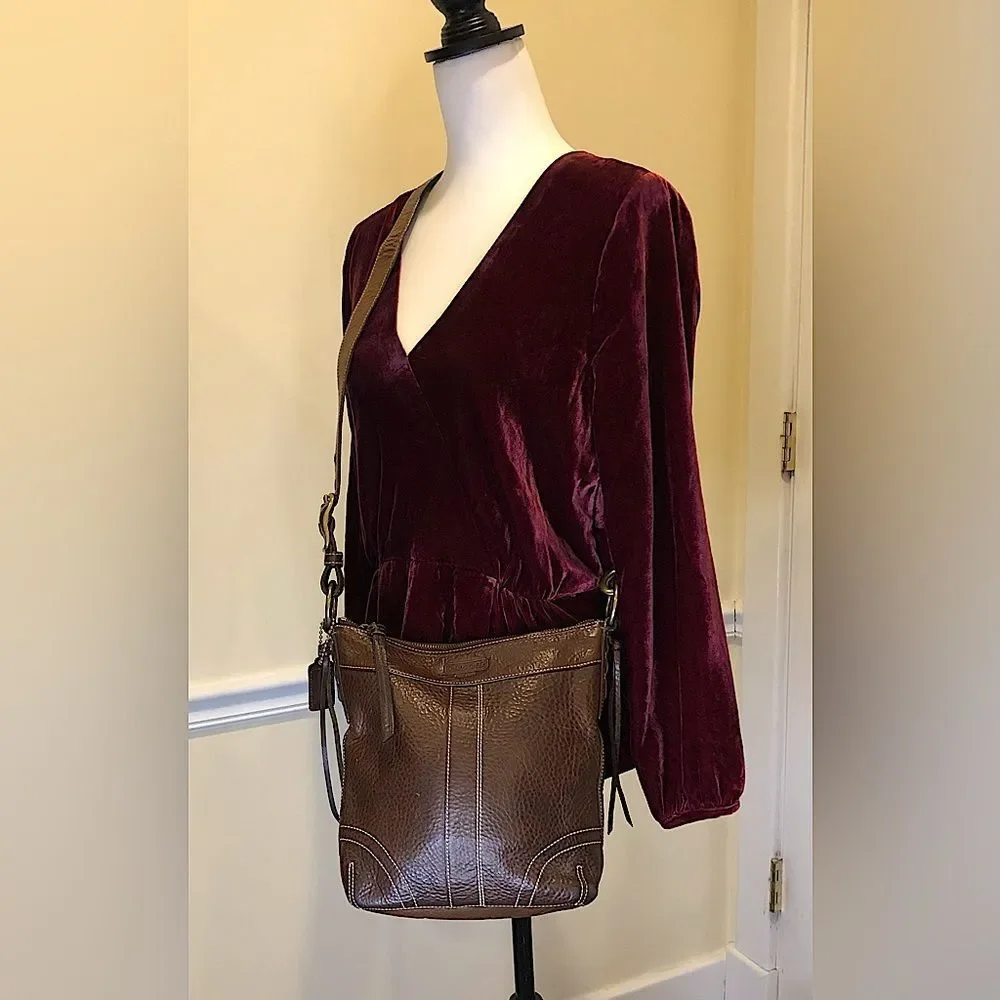 COACH Brown Tumbled Leather Contrast Stitching Crossbody Bag Ext Zipper Pocket
